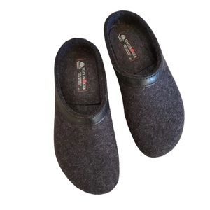 Halflinger Grizzly Wool Clogs